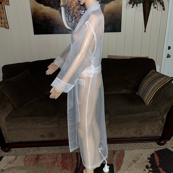 Inner Self~Women Size Small Sheer Robe - Picture 3 of 9